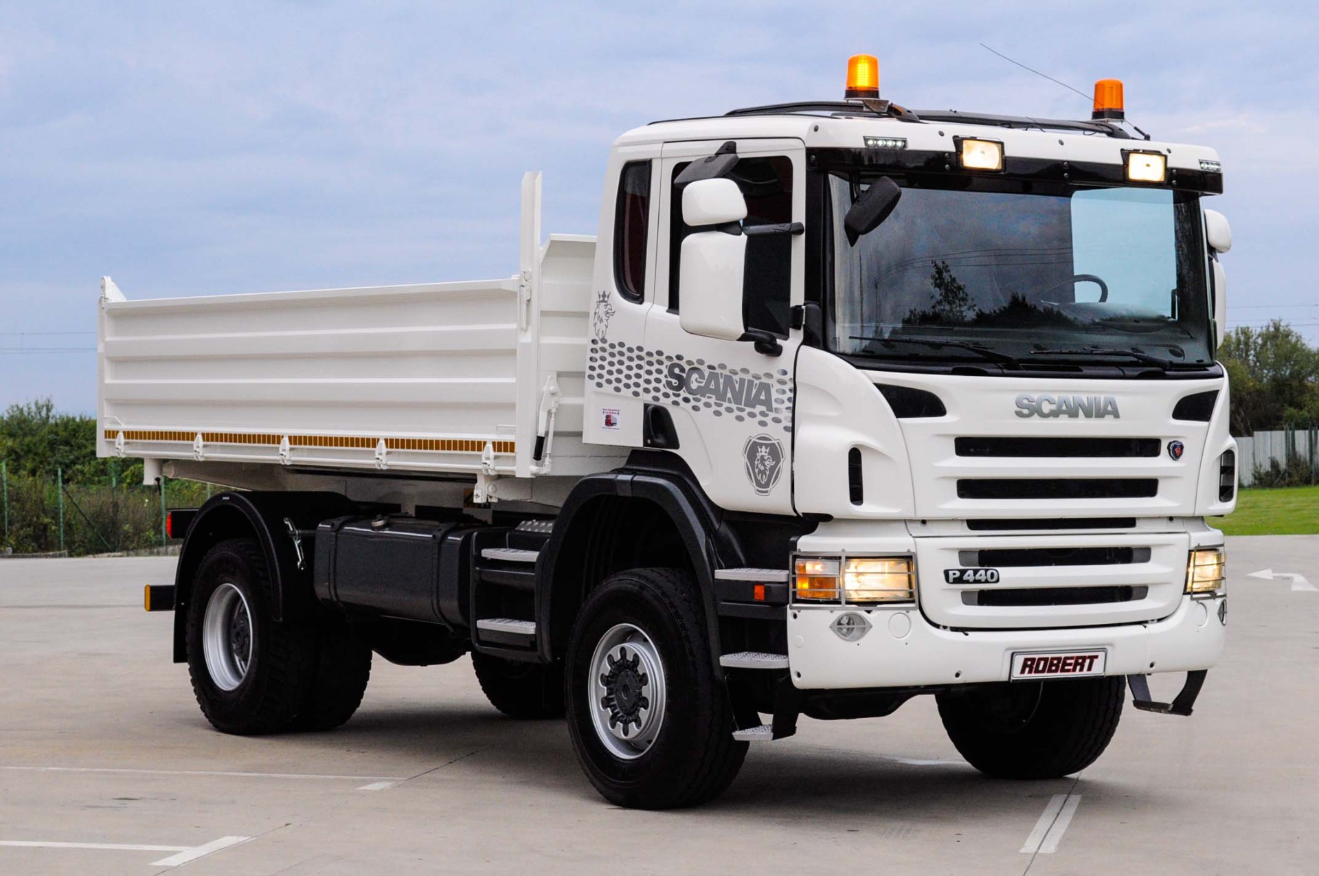 Scania P440